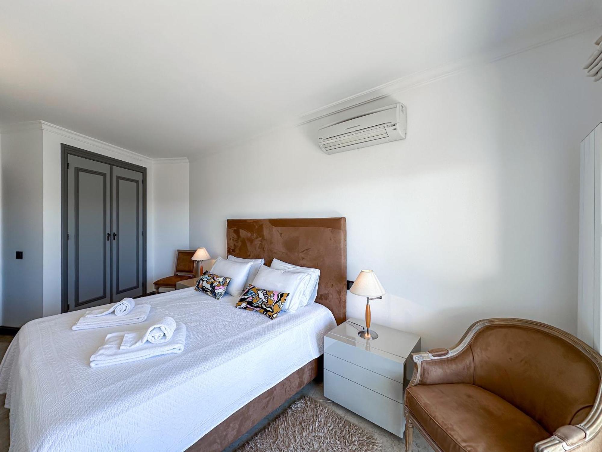 Appartement Luxury Penthouse Wstunning Sea Views, Walk To Gale *