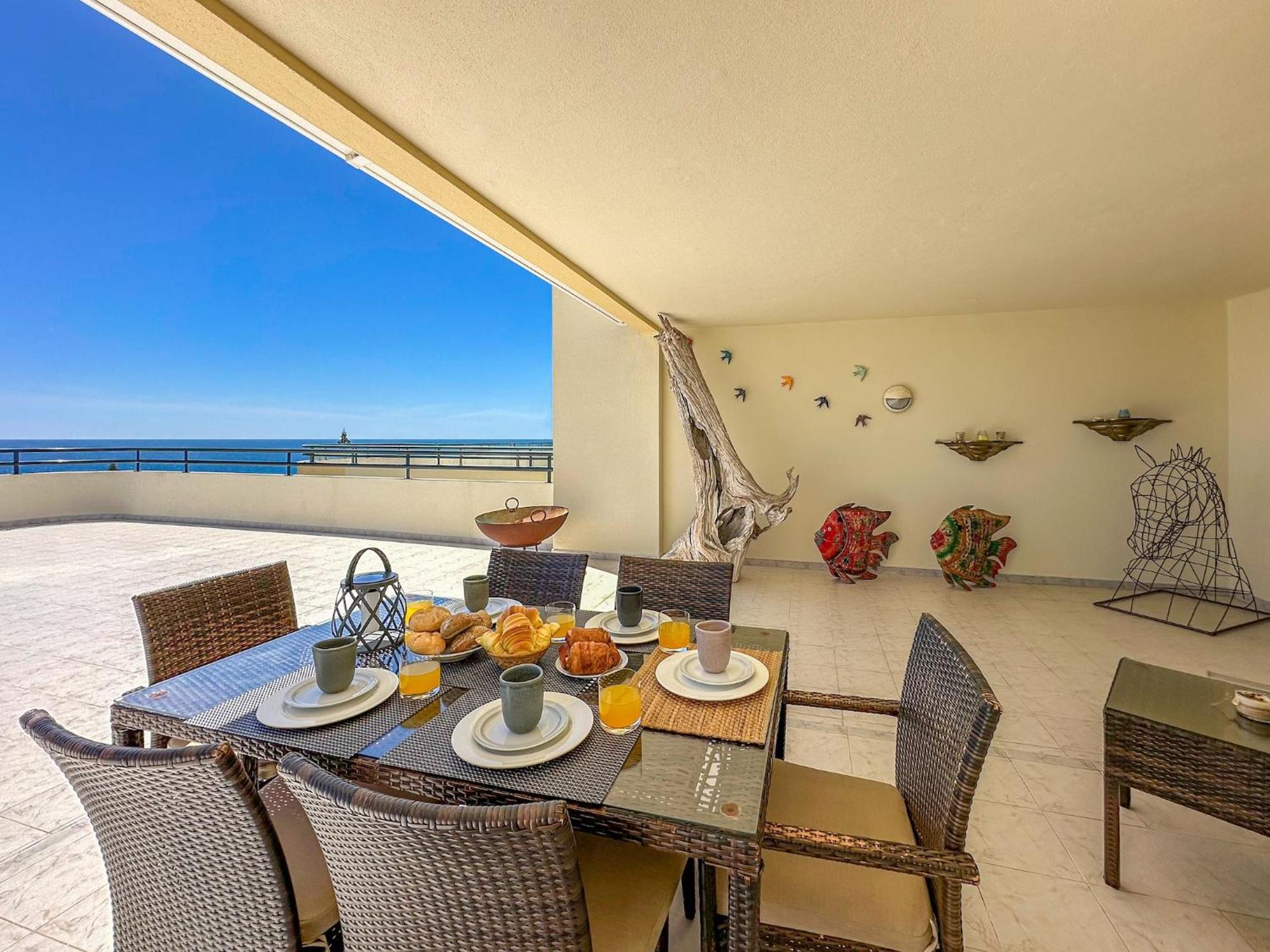 Appartement Luxury Penthouse Wstunning Sea Views, Walk To Gale Albufeira